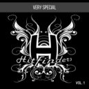 Hitfinders & Molla Vs. The Bassbrotherz - Don\'t Stop That Bass (Original Mix)